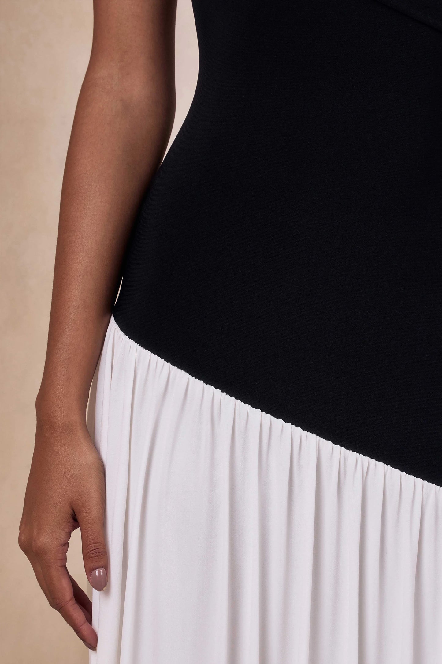 Doroyta Black And White Asymmetric-Neck Maxi Dress