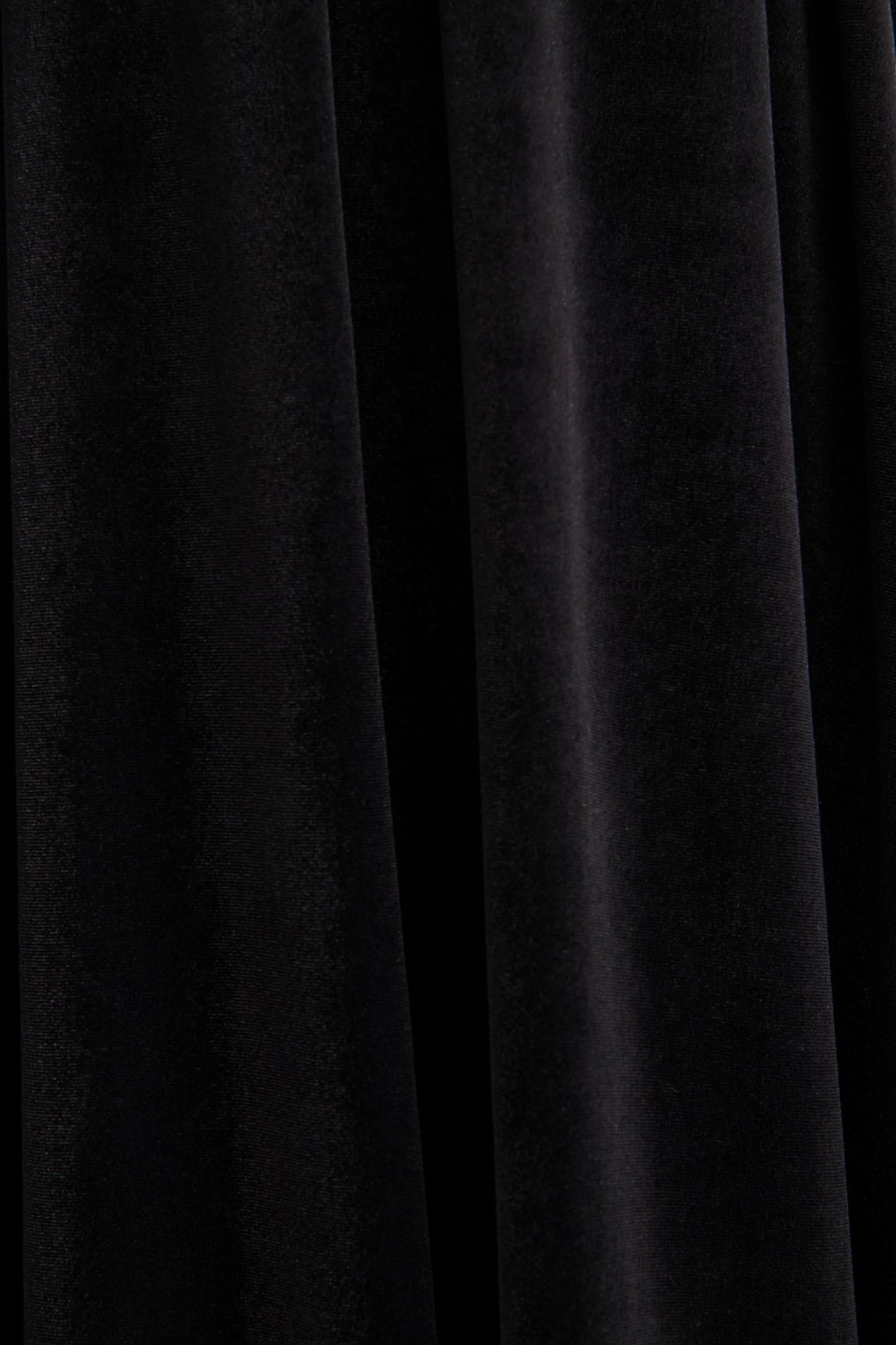 Esmeray Black Velvet Sweetheart-Neck Midi Dress