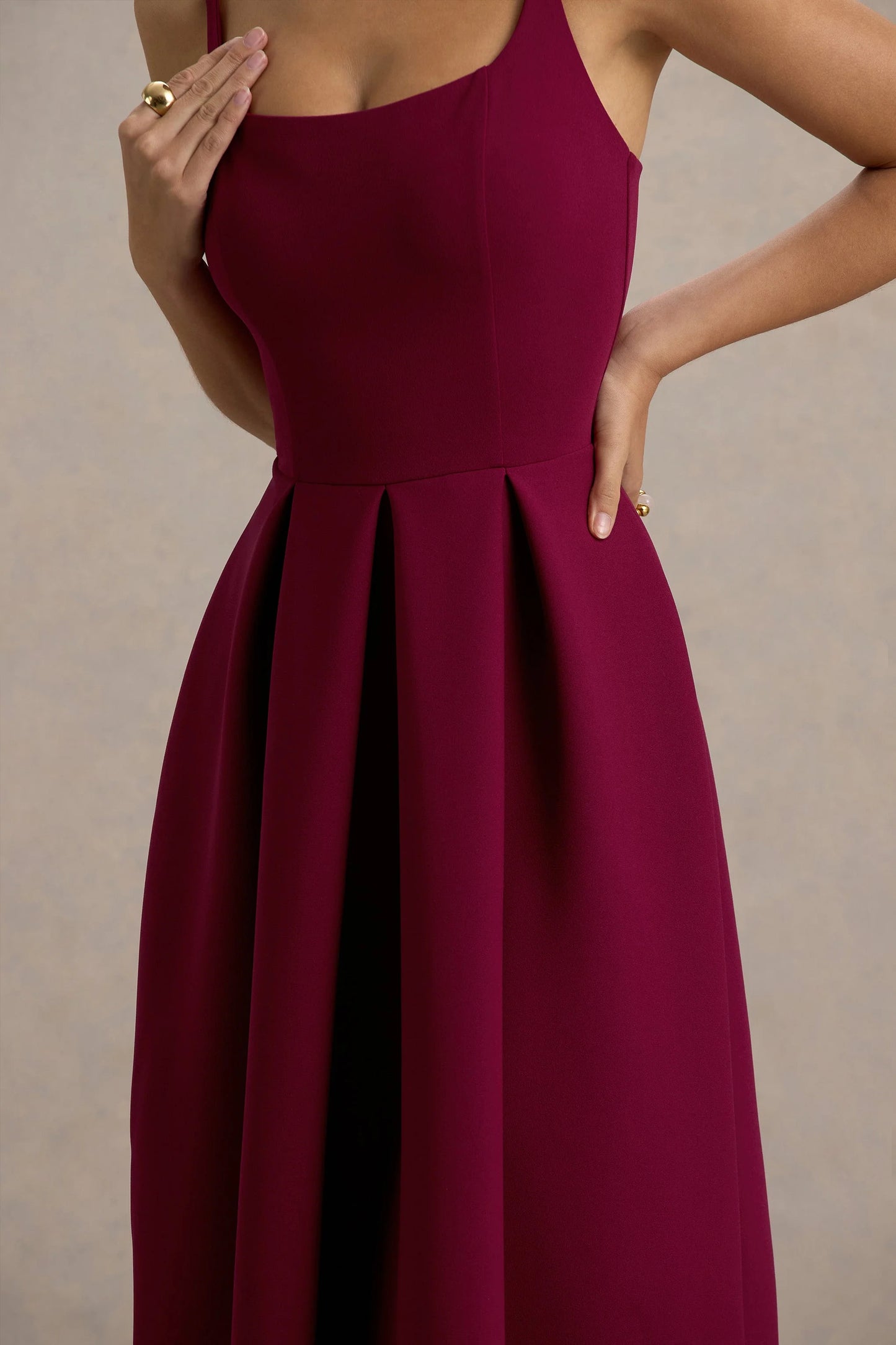 Bambina Burgundy Scoop-Neck Pleated Maxi Dress