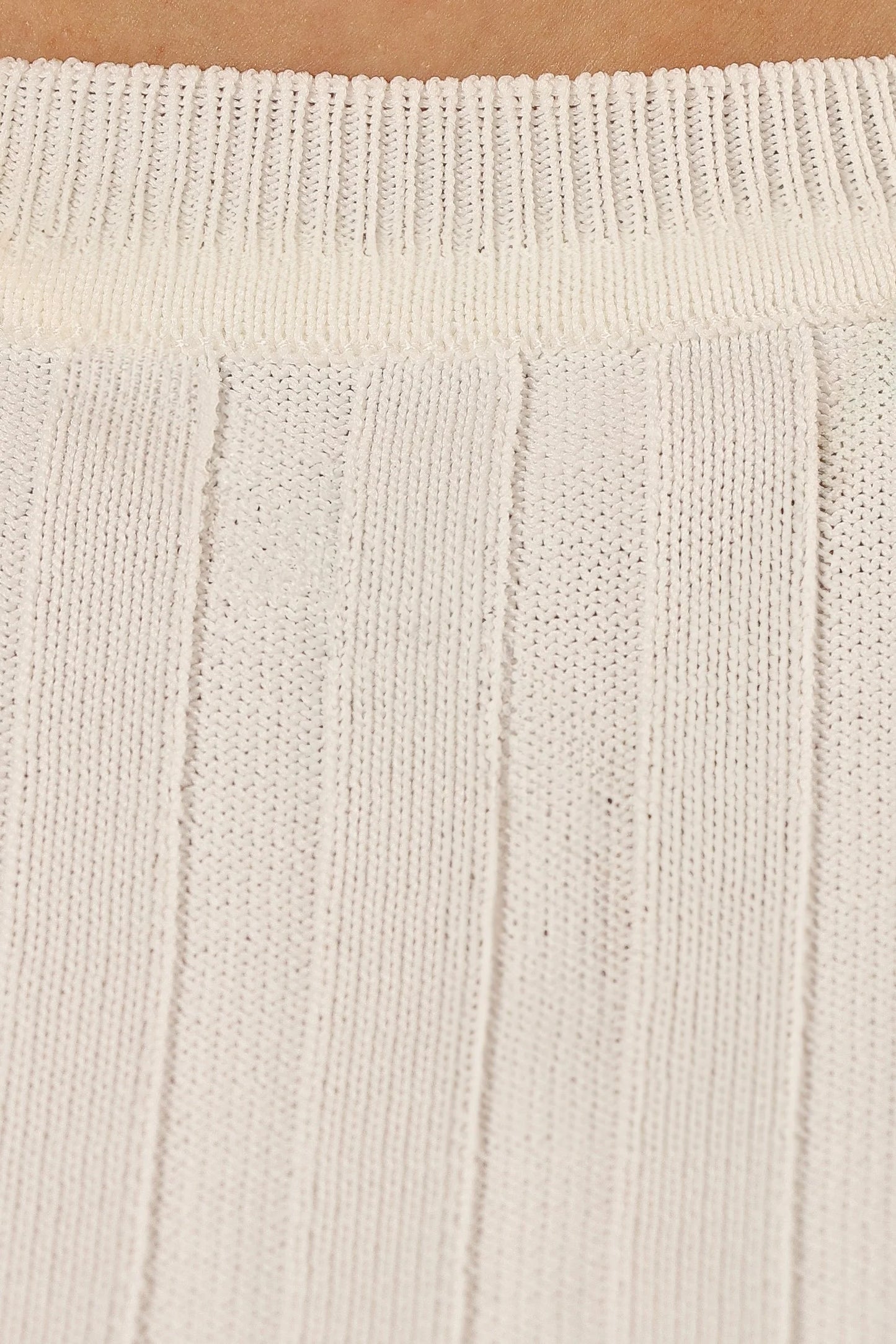 Aneesa Wide Rib Knit Top - White