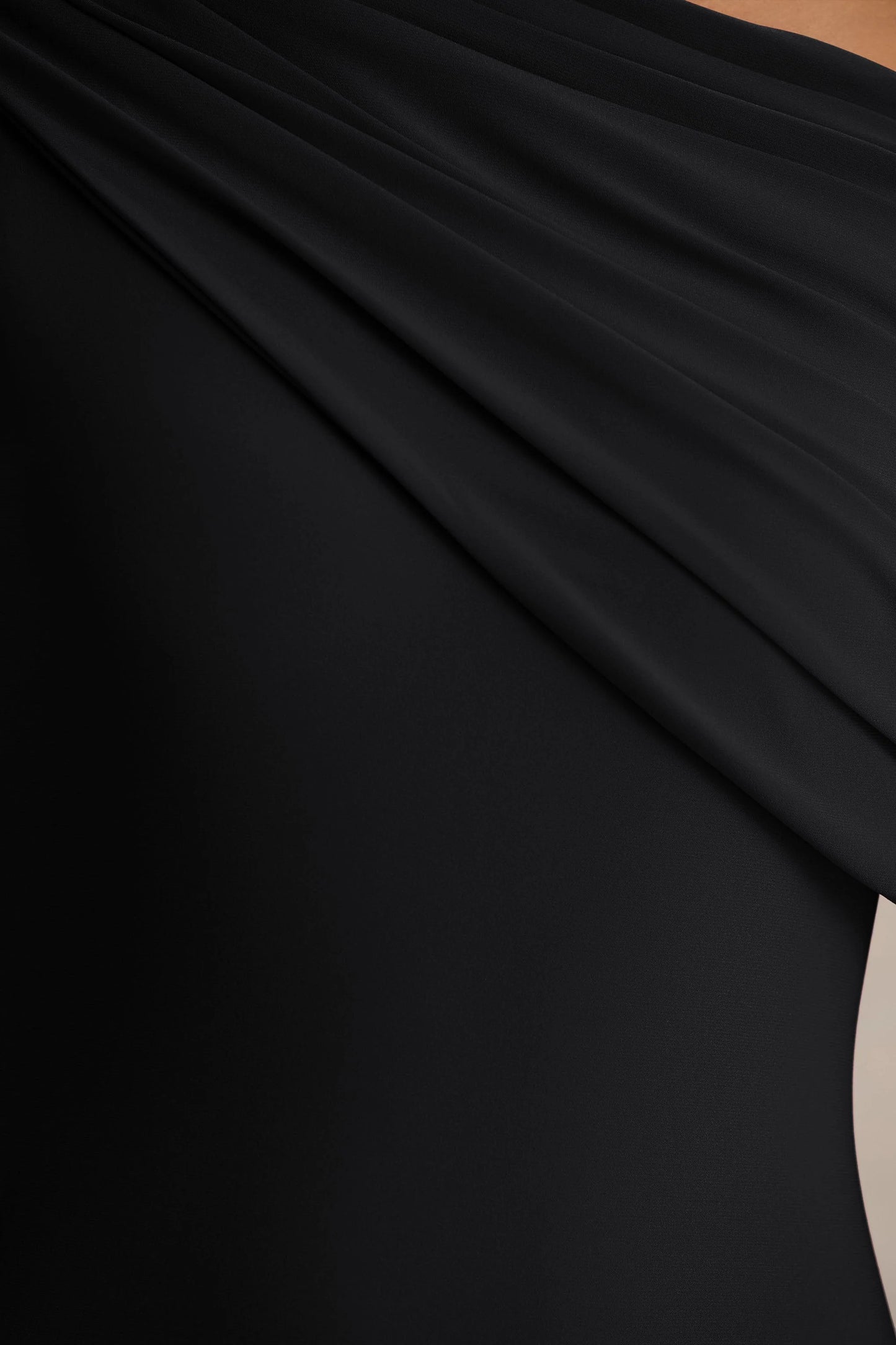 Zendaya Black Asymmetric-Neck Fishtail Maxi Dress With Sash