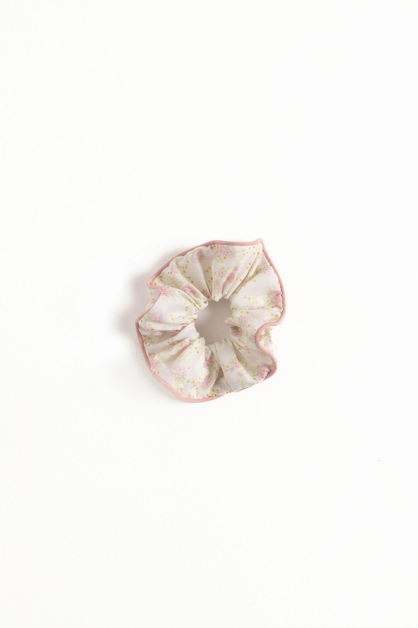 Amira Scrunchie - Pink Floral