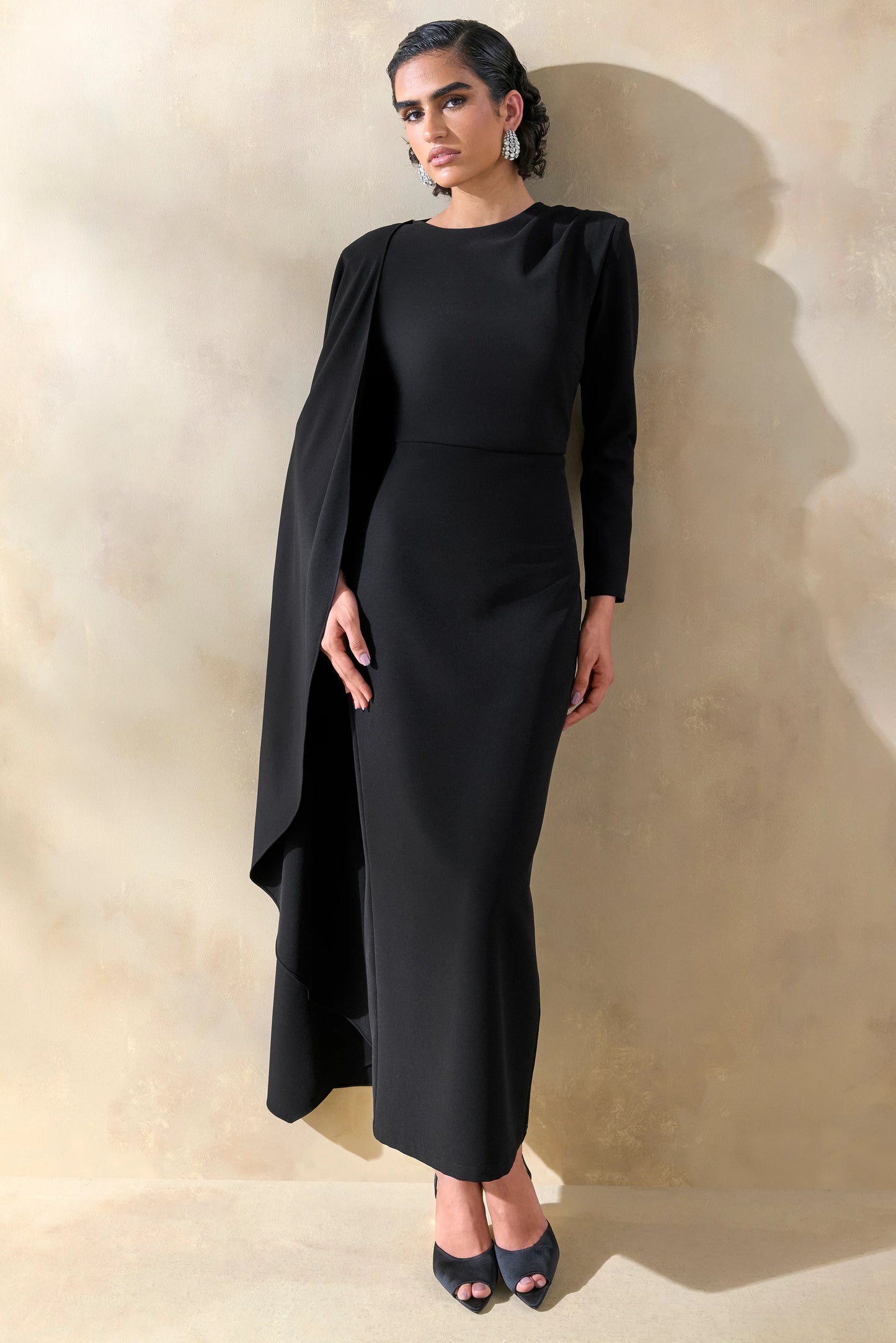 Jovea Black Round-Neck Maxi Dress With Cape-Sleeve