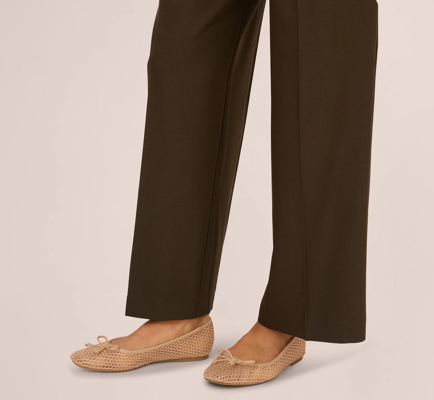 Wide Leg Pleated Trouser In Military Green