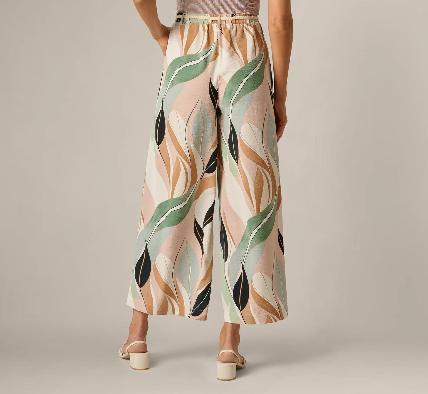 Rope Belt Floral Printed Wide Leg Pant In Seafoam Flowing Leaf