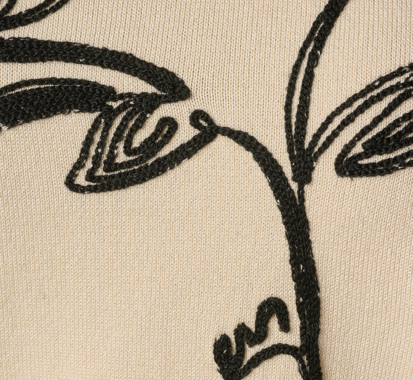 Sleeveless Floral Embroidered Polo Sweater In Cream Black