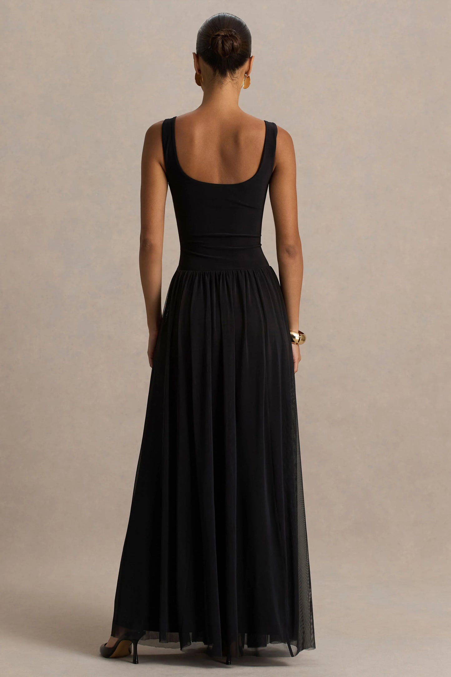 Amelia Black Scoop-Neck Maxi Dress With Pleated Skirt