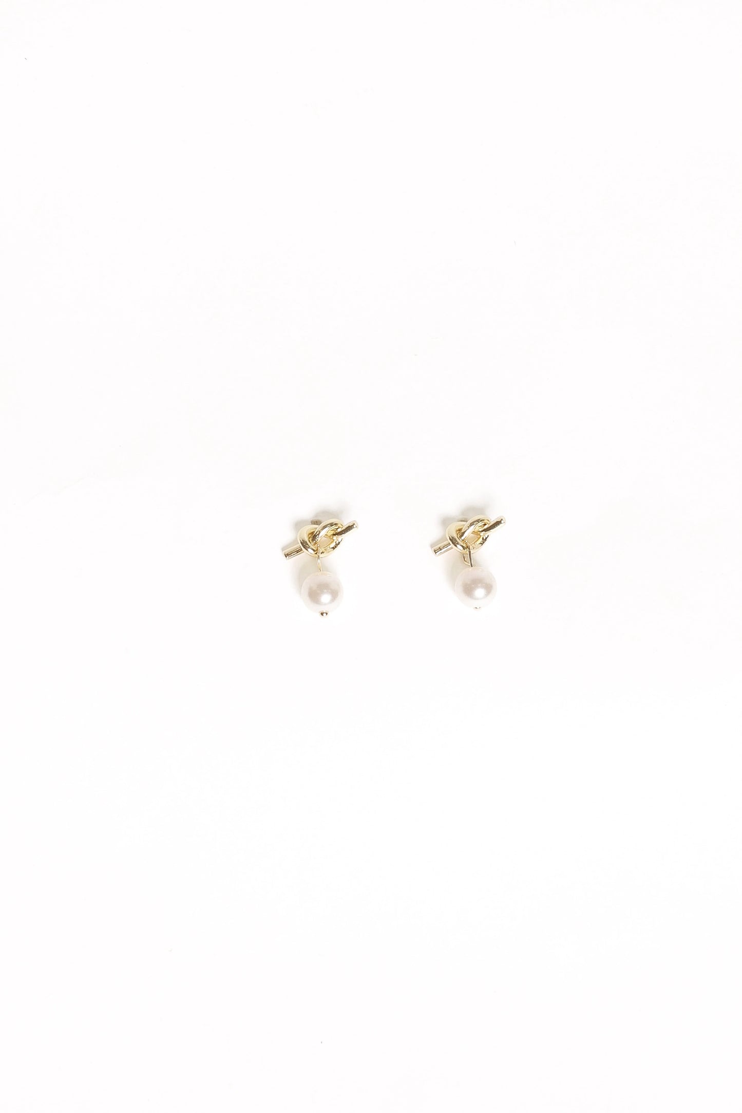 Valentina Knot Earrings - Gold/Pearl