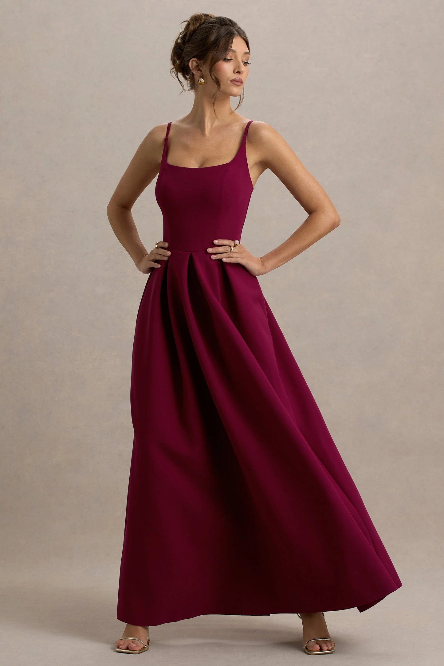 Bambina Burgundy Scoop-Neck Pleated Maxi Dress