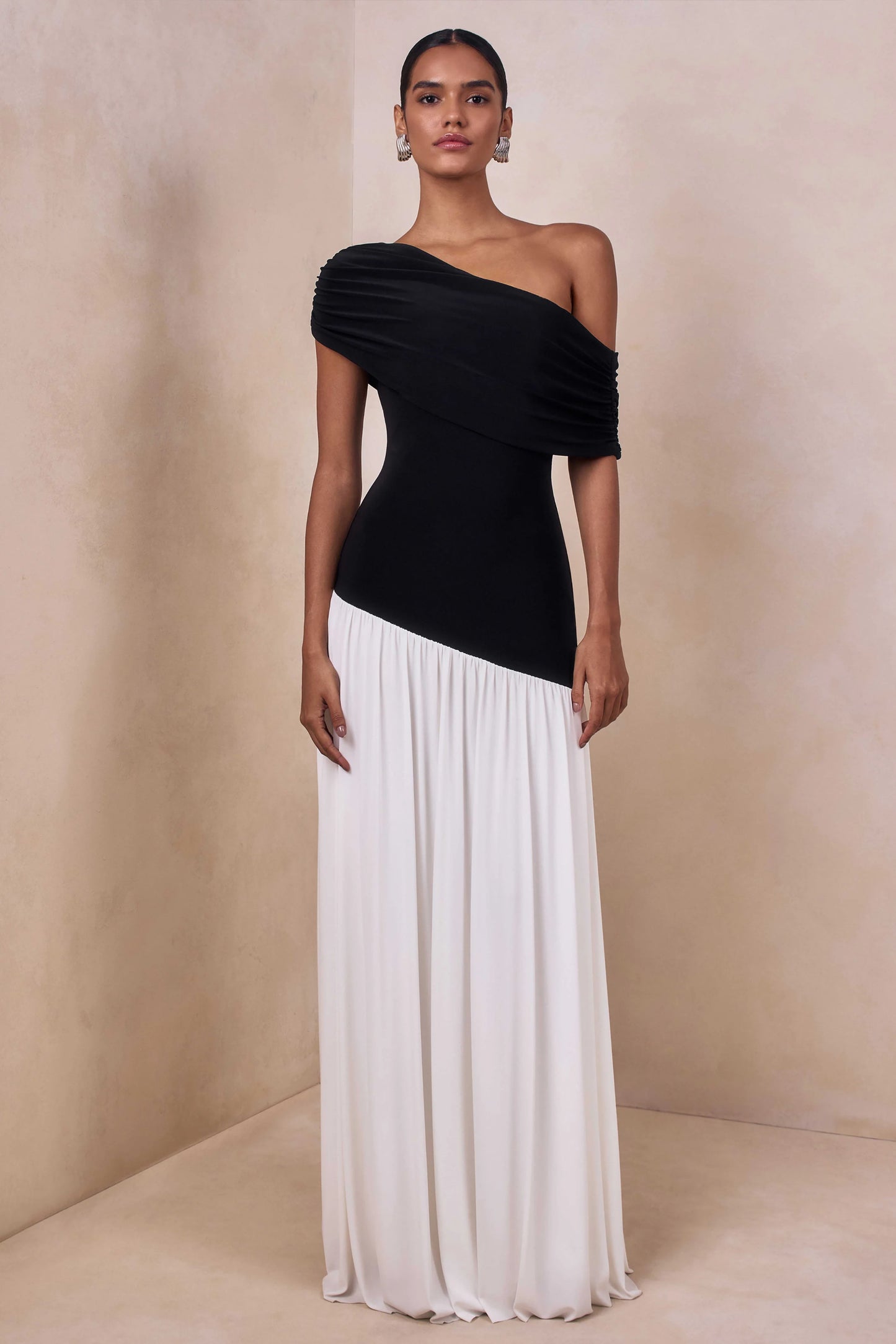 Doroyta Black And White Asymmetric-Neck Maxi Dress
