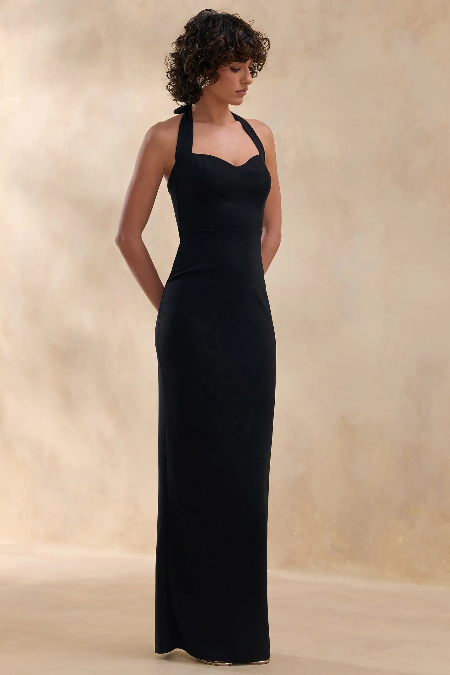 Robyn Black Sweetheart-Neck Maxi Dress