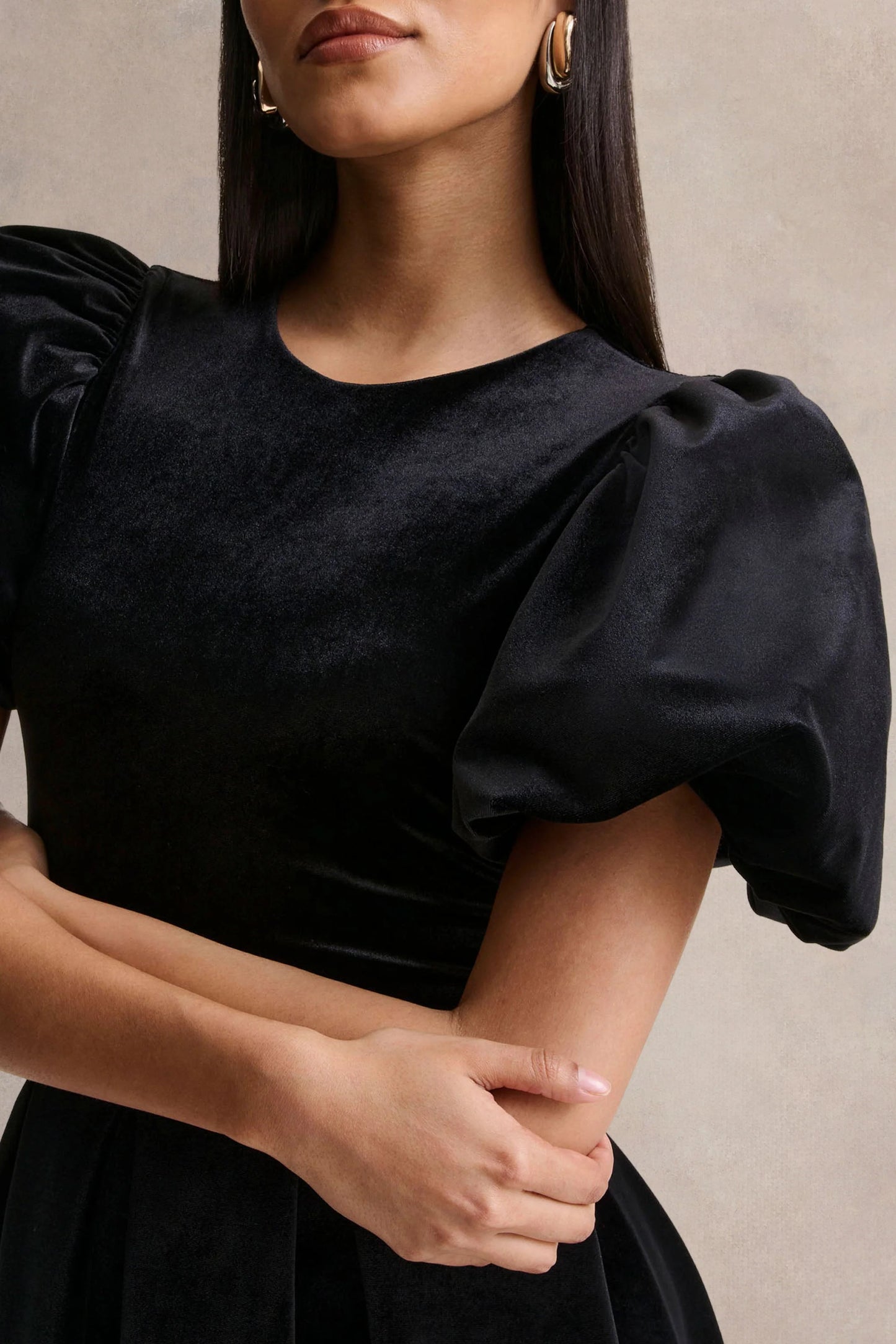 Seraphic Black Velvet Puff-Sleeve Midi Dress