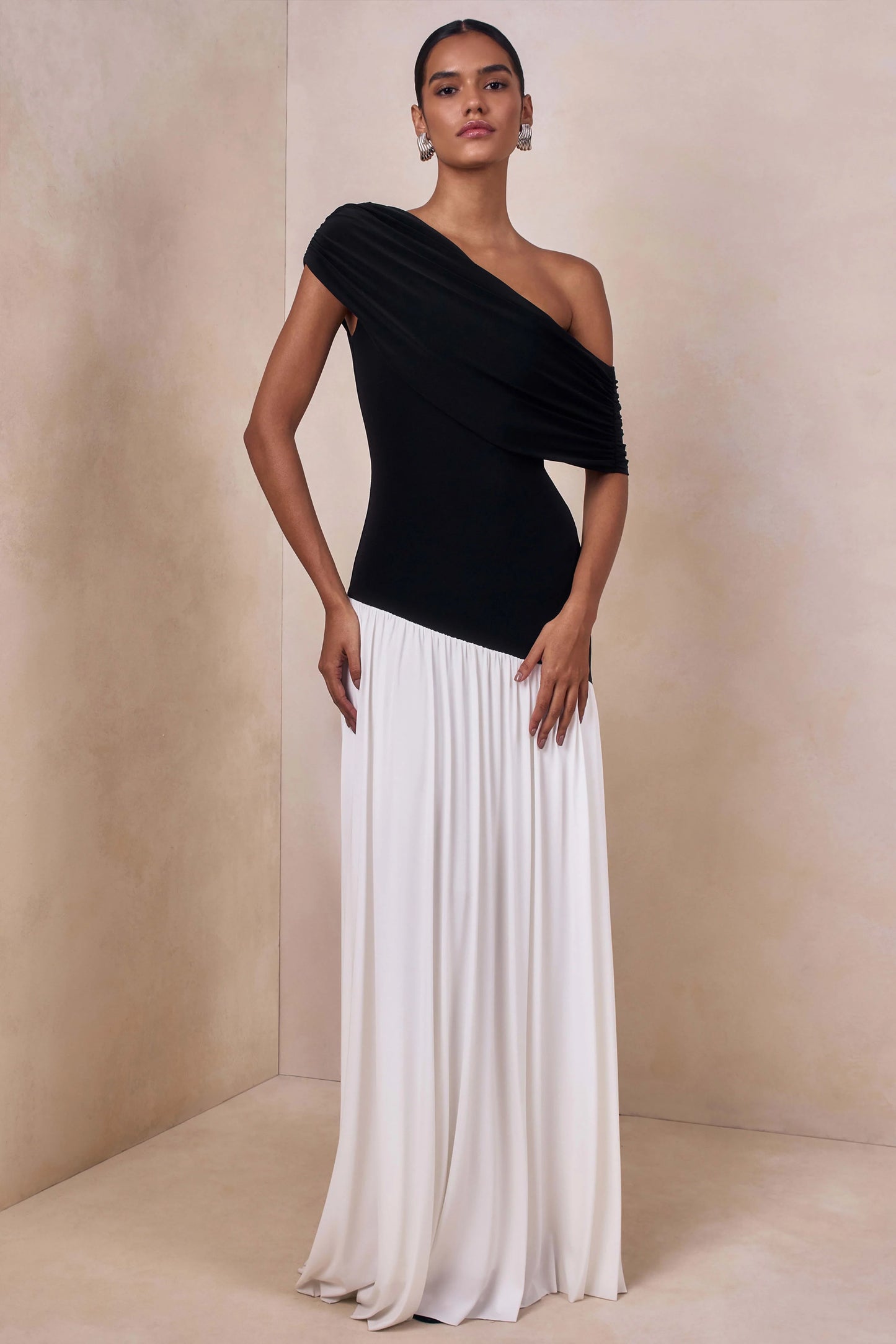Doroyta Black And White Asymmetric-Neck Maxi Dress