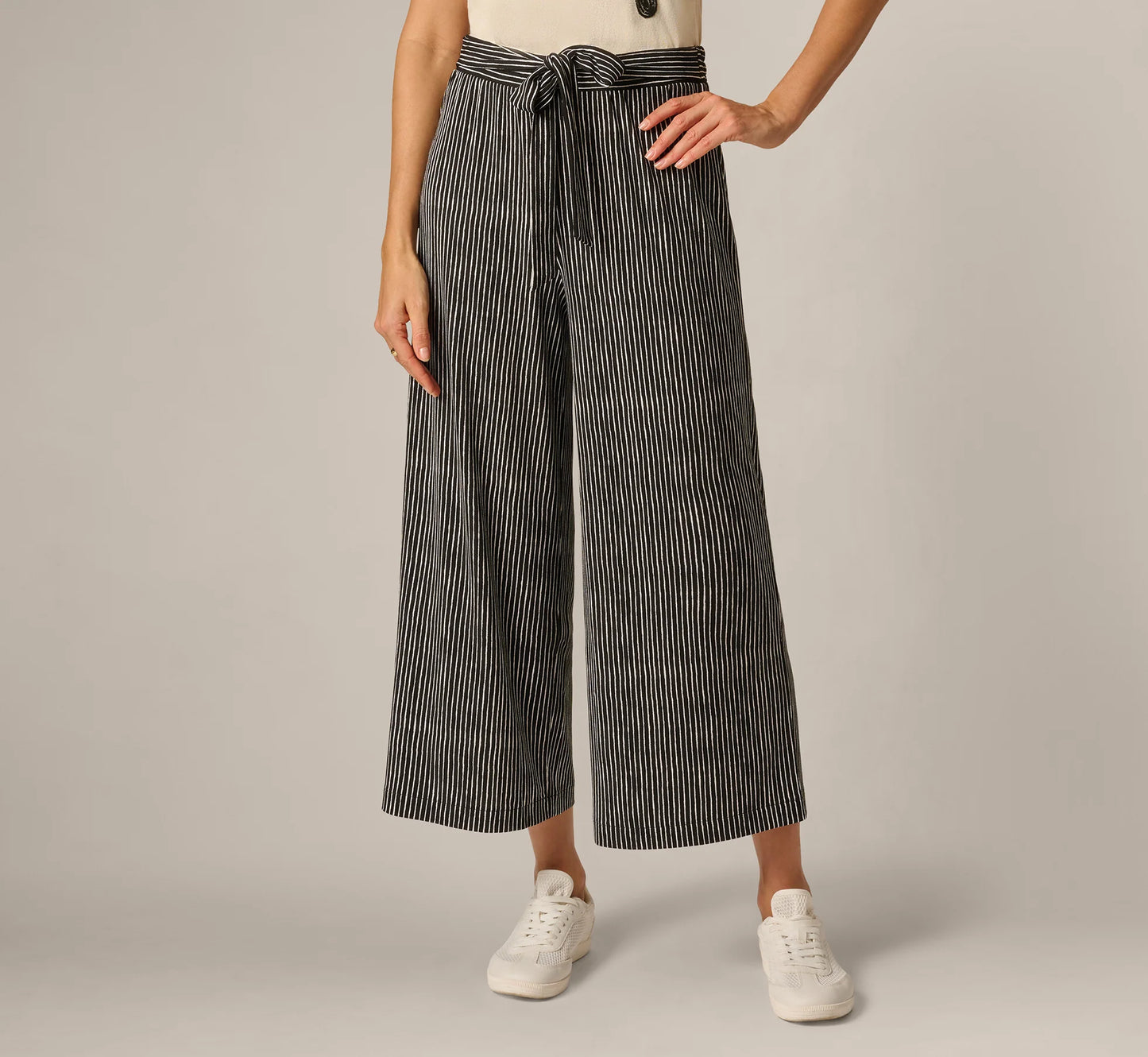 Wide Leg Tie Belt Stretch Pant In Black Ripple Stripe