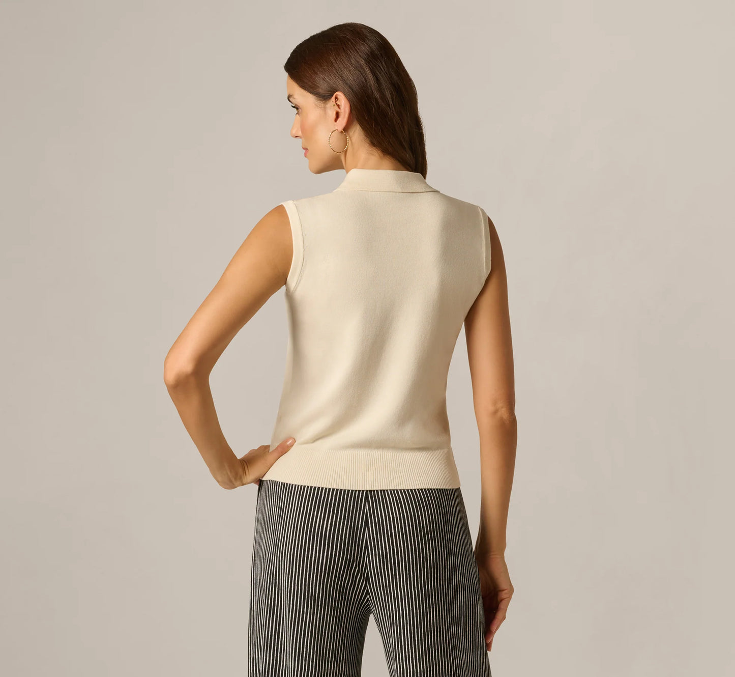 Sleeveless Floral Embroidered Polo Sweater In Cream Black