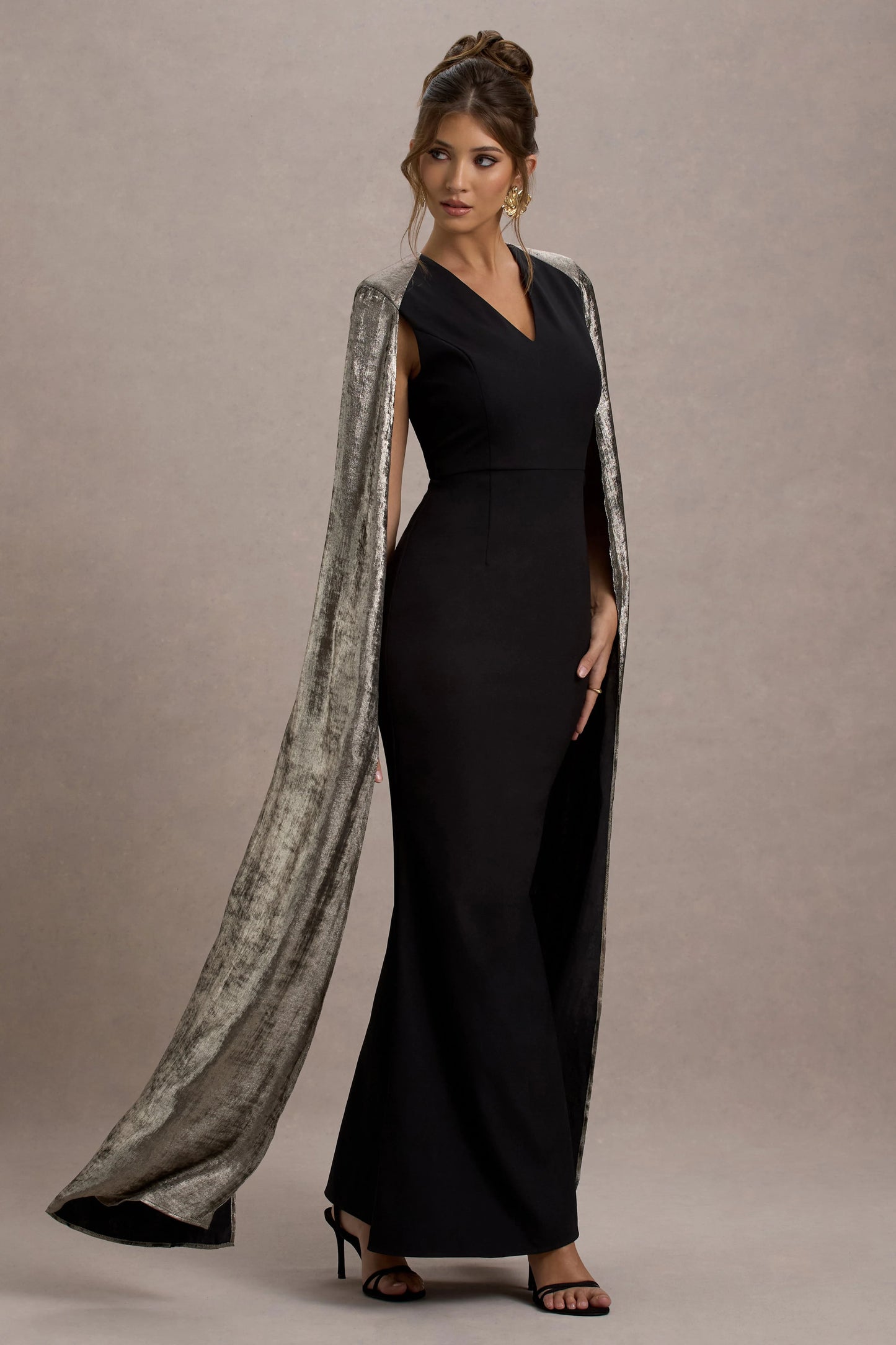 Ilenia Black V-Neck Maxi Dress With Metallic Cape