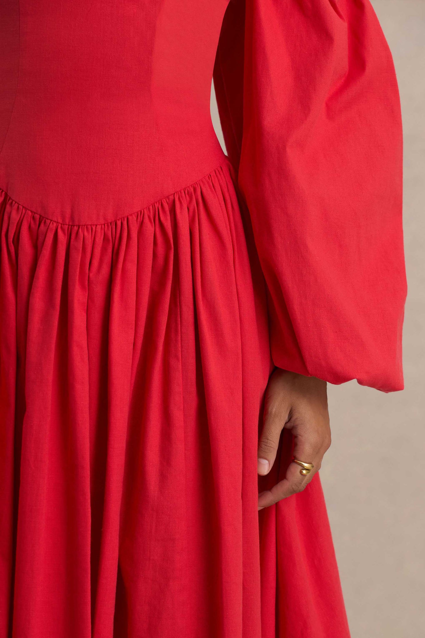 Macie Red Sweetheart Midi Dress With Balloon Sleeves