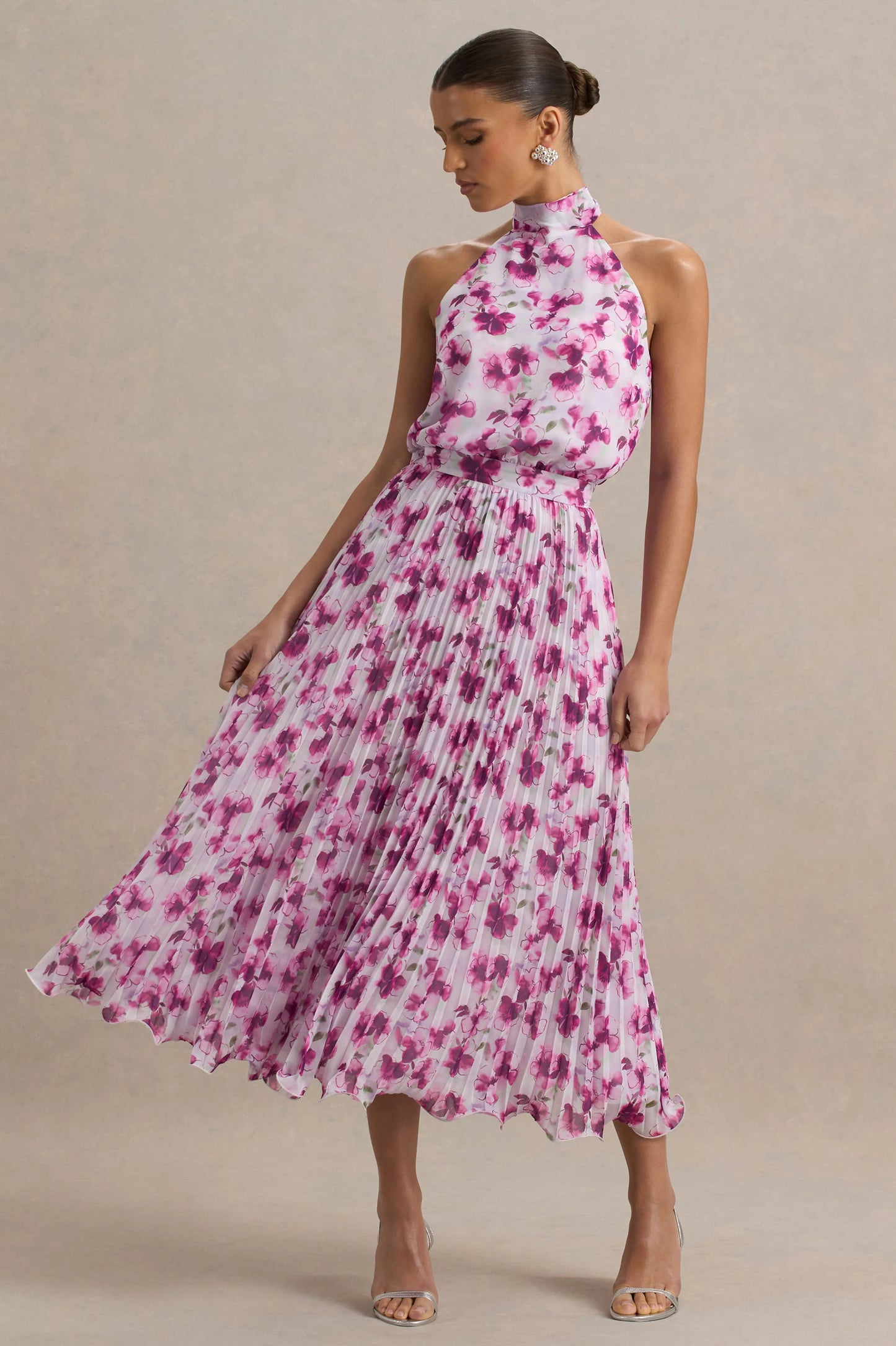 Refractive Purple Floral Print Satin Maxi Dress With Halter-Neck and Pleated Skirt