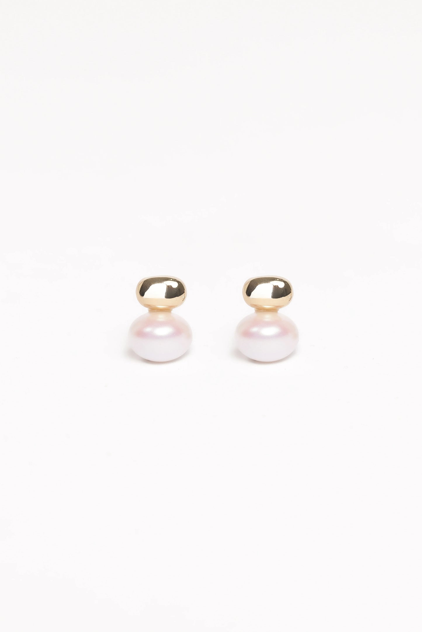 Karlie Earrings - Pearl