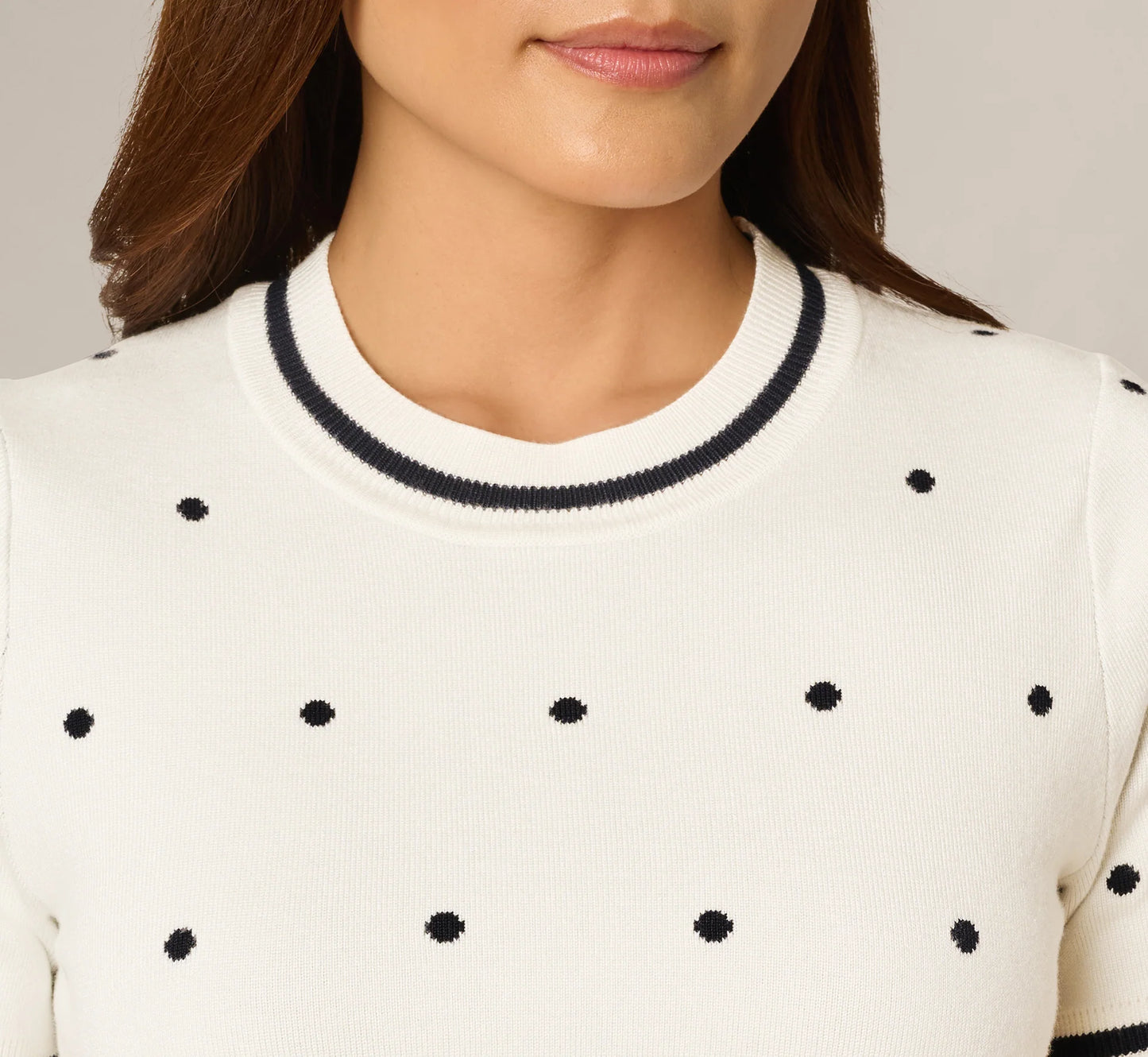 Short Sleeve Chain Patterned Knit Top In Ivory Navy Medium Simple Dot