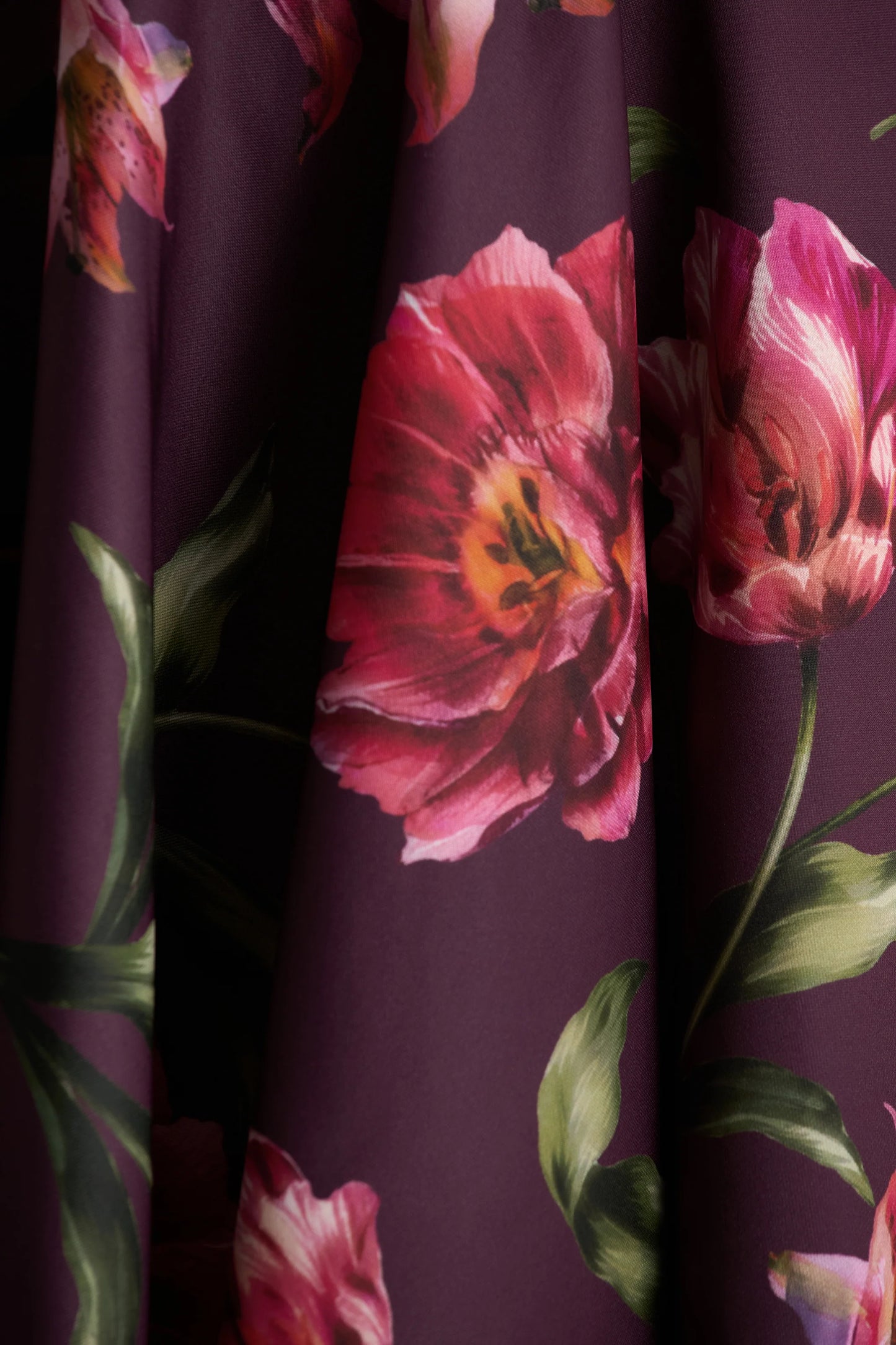 Magic Burgundy Floral Print Sweetheart-Neck Mini Dress.