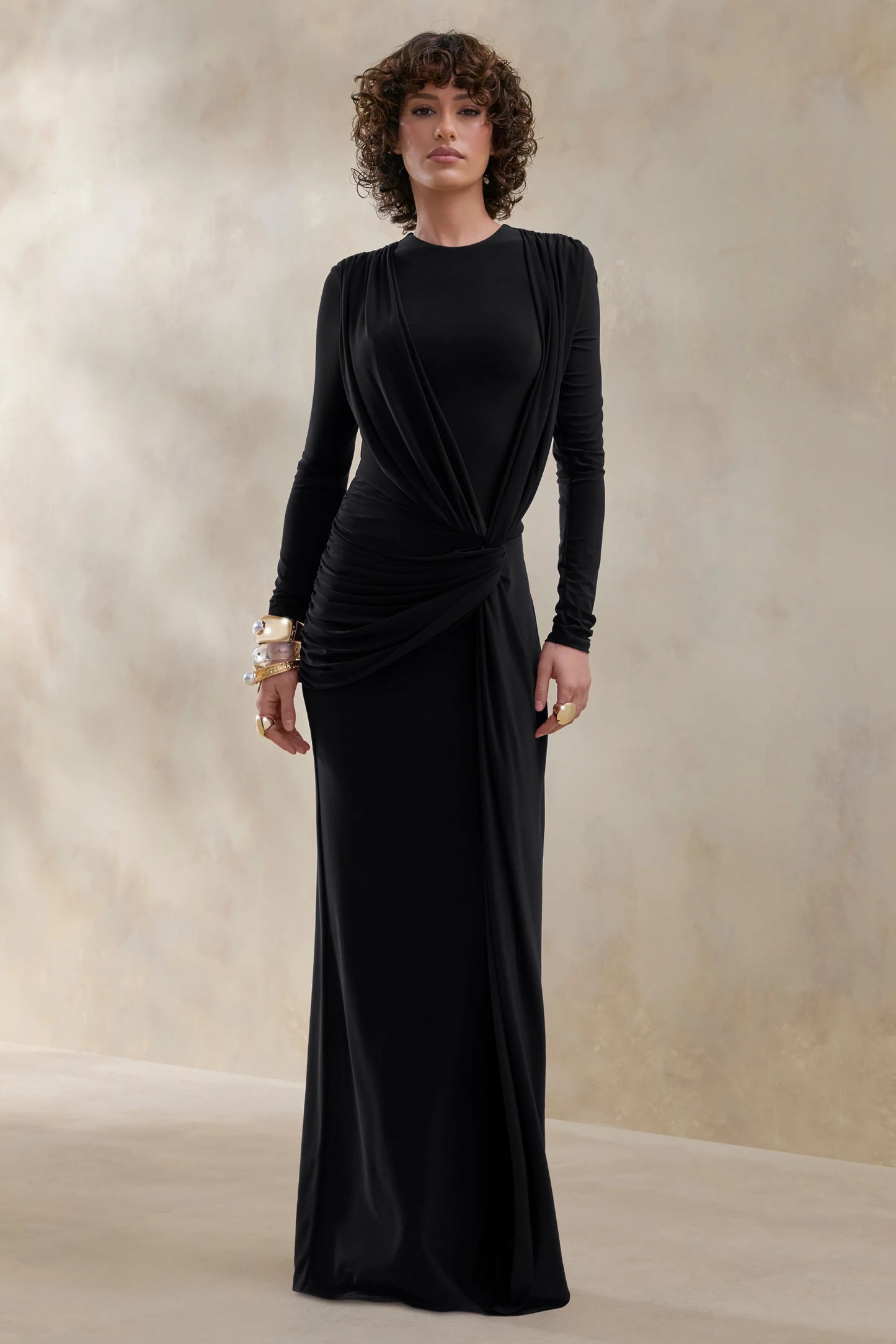 Desirelle Black Crew-Neck Maxi Dress With Gathered-Detailing