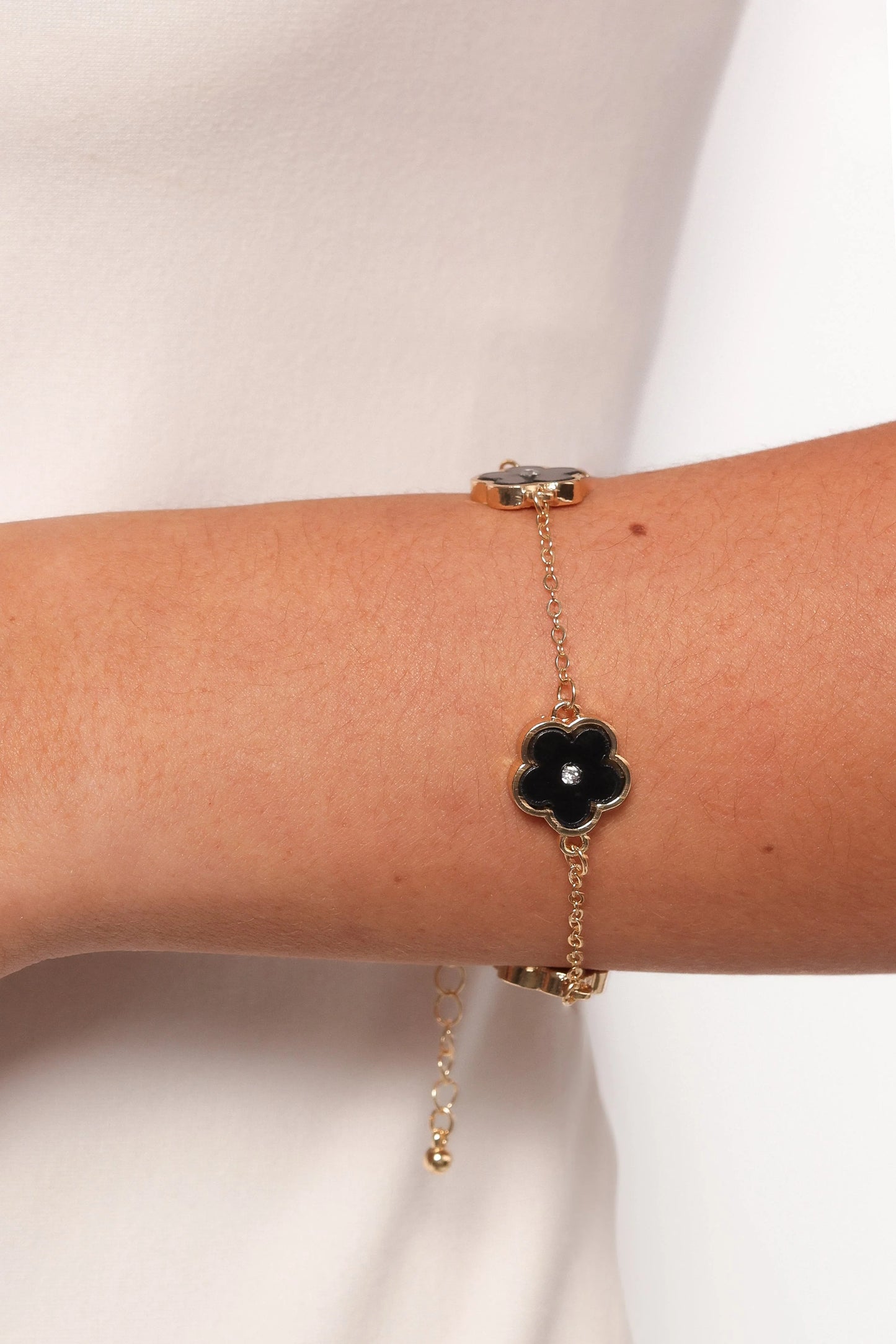 Dorothea Flower Necklace/Bracelet Set - Gold