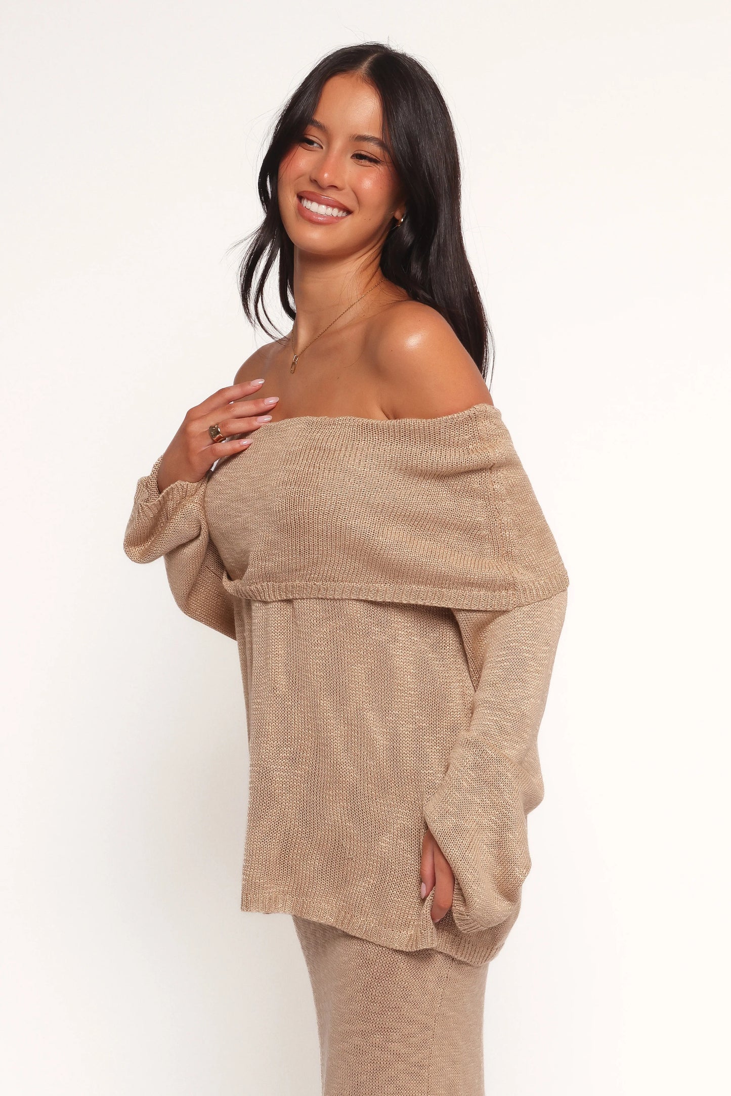 Indya Off Shoulder Top - Mocha